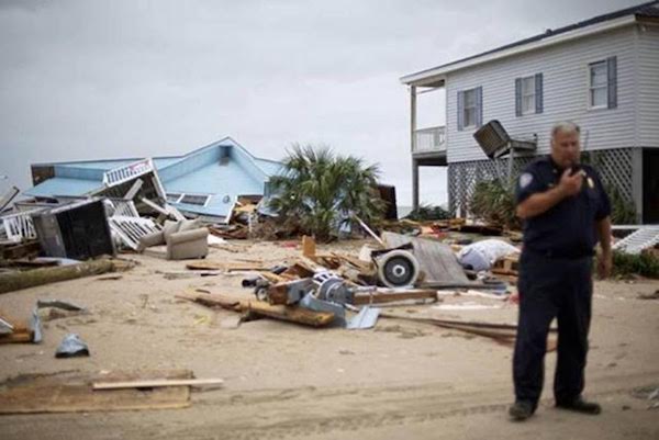 hurricane-matthew-10-16-03